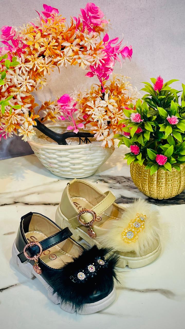 Baby Girl Fancy Fur Soft Sole Shoes – Elegant Party Wear Sandals