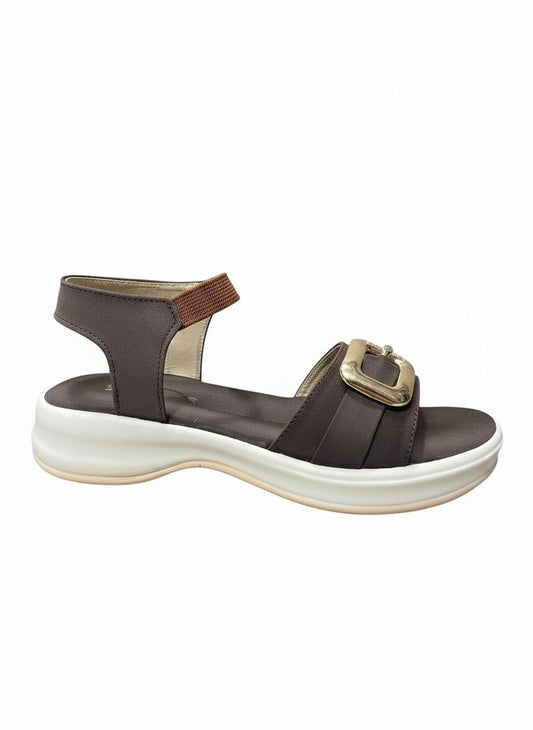 Contemporary Comfort Platform Sandals with Oversized Buckle